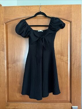 Jessica Simpson Black Tie-Front Puff Sleeve Mini Dress